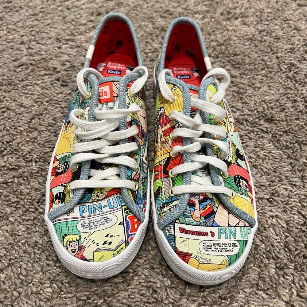 Keds x Betty and Veronica Archie Comics Strip Sneaker Women's size 8